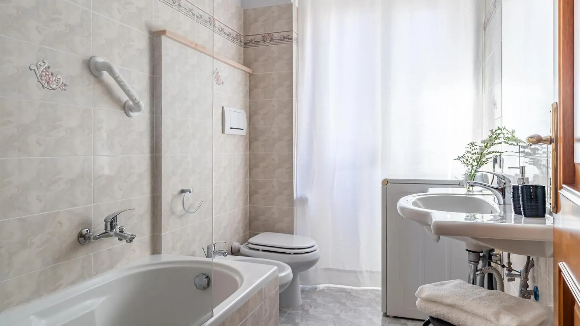 Bella Villa Road Roma